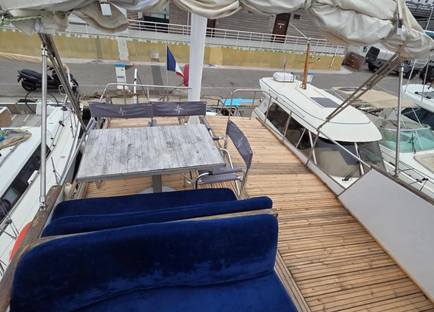 فندق Bateau De Legende تولون بوتيل